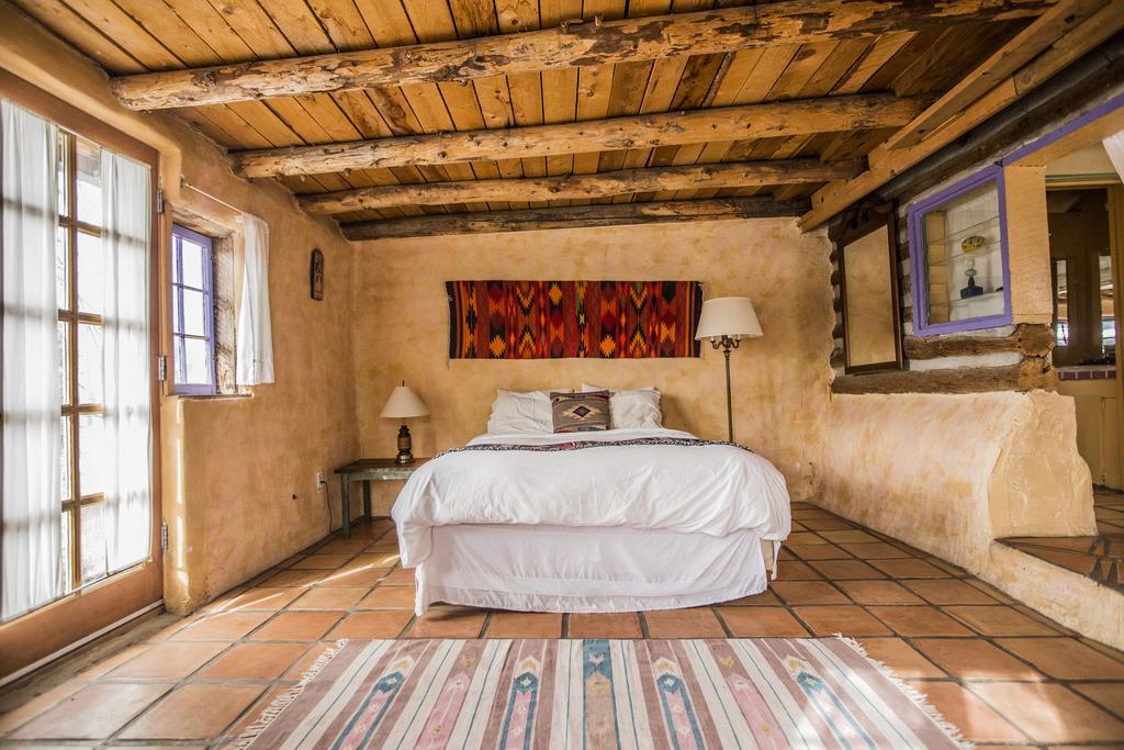 Taos Goji Farm & Eco-Lodge Retreat 아로요 세코 외부 사진