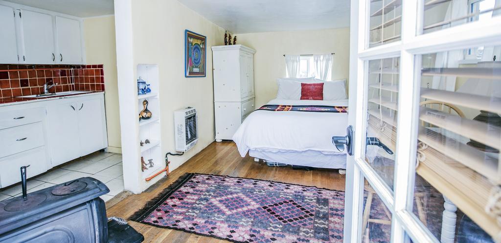 Taos Goji Farm & Eco-Lodge Retreat 아로요 세코 외부 사진