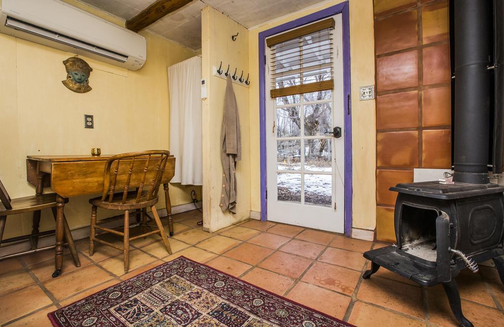 Taos Goji Farm & Eco-Lodge Retreat 아로요 세코 외부 사진
