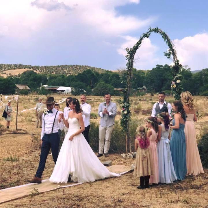 Taos Goji Farm & Eco-Lodge Retreat 아로요 세코 외부 사진