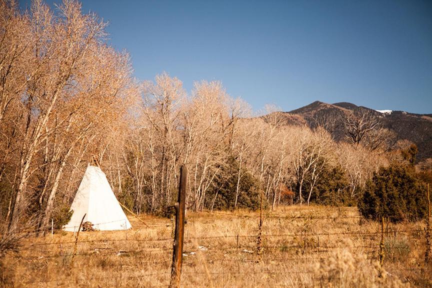 Taos Goji Farm & Eco-Lodge Retreat 아로요 세코 외부 사진